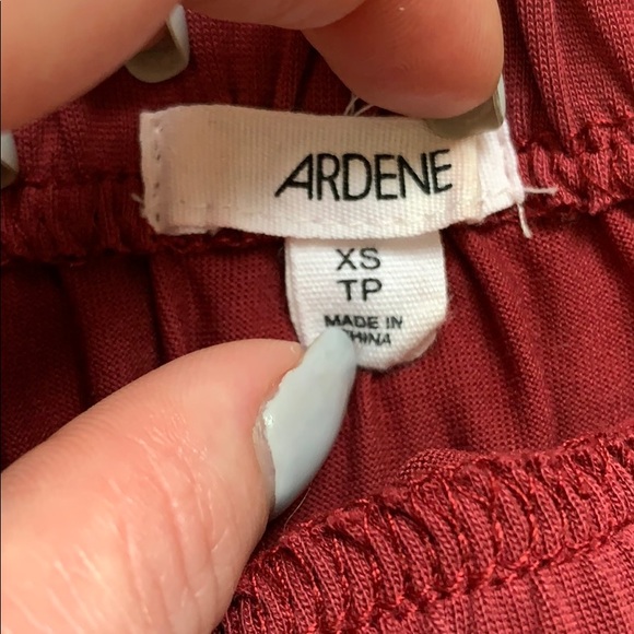 🌸2/$20🌸 Ardene Off The Shoulder Top - Picture 4 of 5